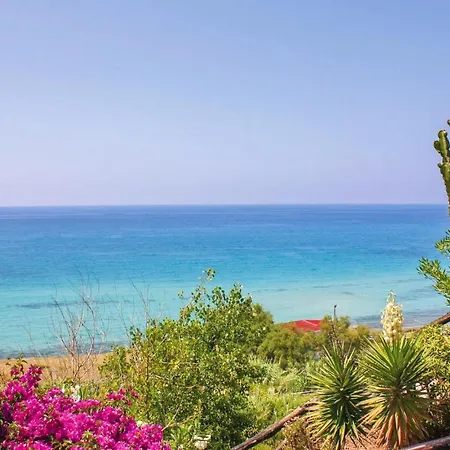 Awesome In Zambrone With House Sea View Ferienhaus *