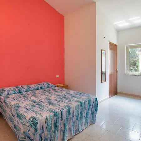 Awesome In Zambrone With House Sea View Ferienhaus